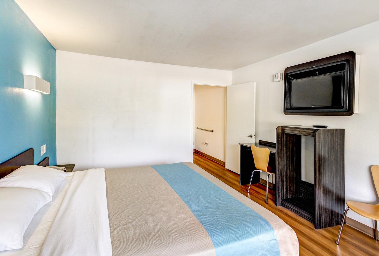 Motel 6 Waco - Lacy Lakeview Bellmead Kültér fotó